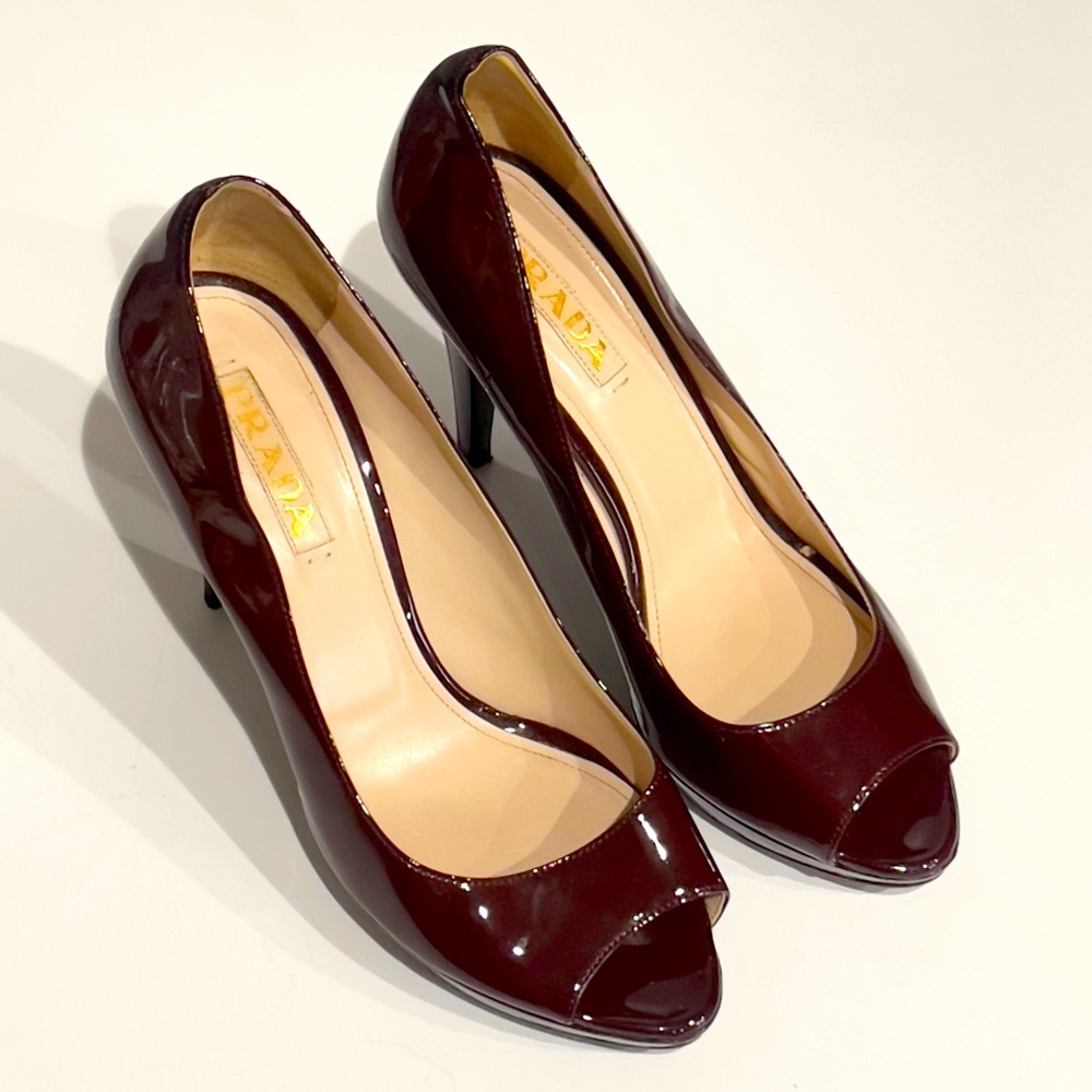 PRADA Burgundy Patent Leather Eyeline Peep Toe Platform Pumps EU40